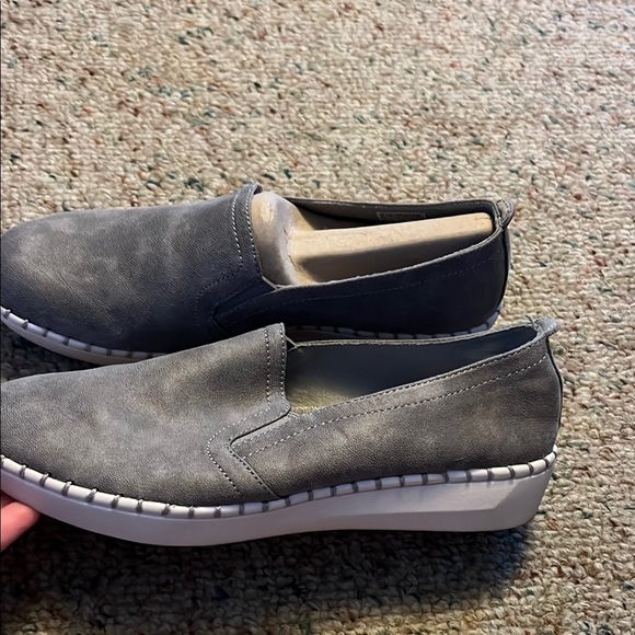 Skechers Gray Women's Flats - Picture 5 of 7